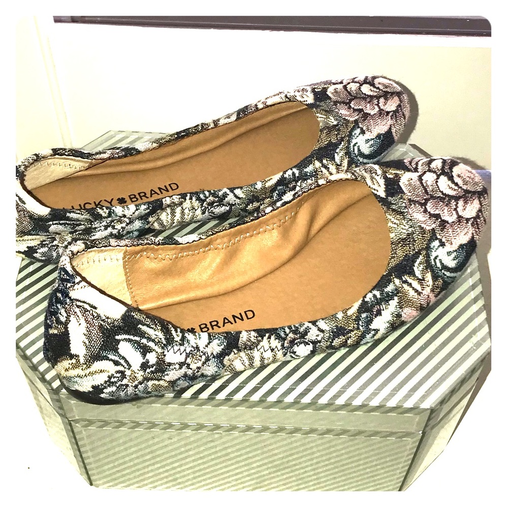 Lucky Brand Emmie Flats Size 6.5